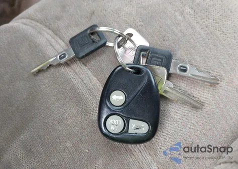 1999 Chevrolet Lumina from USA, damaged, VIN 2G1WL52M8X9266860